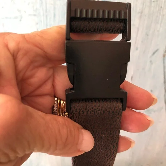 Australian leather crossbody/satchel belt bag w/“Australia” written in gold - Picture 7 of 11